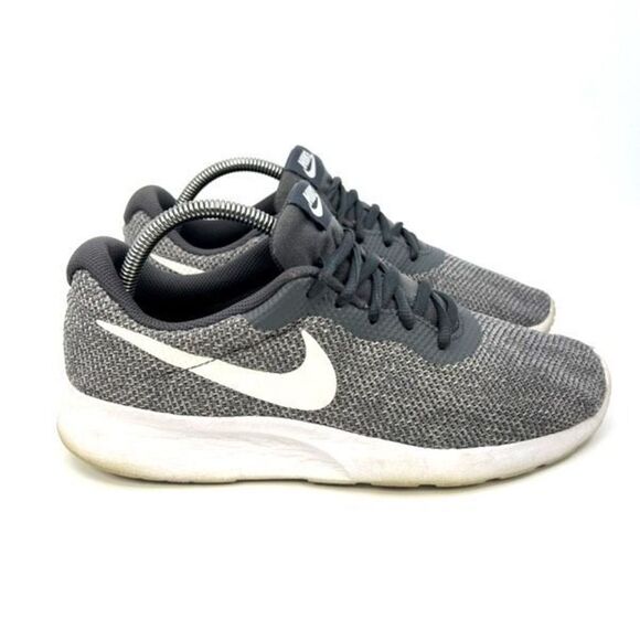 NIKE Tanjun se Womens 9 - Picture 1 of 9